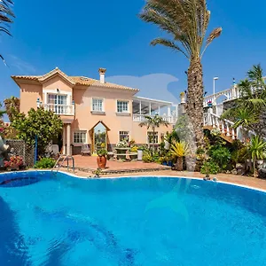 apartamentos-los-delfines.in-canary-islands.com/
